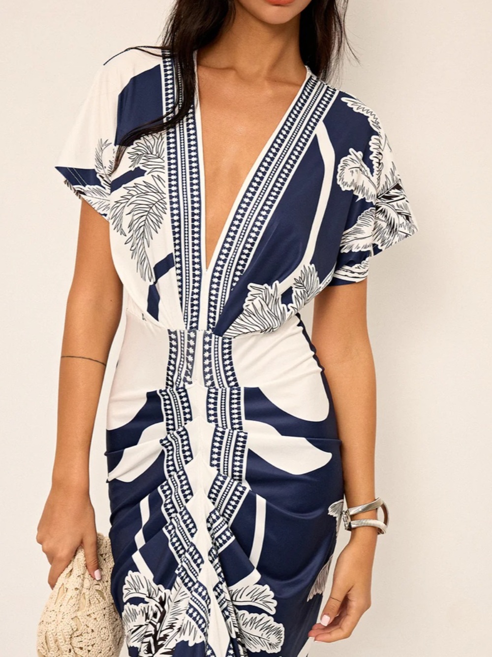 ✨ Mediterranean Escape Maxi Dress | Navy White Resort Chic ✨
NWT SIZE SMALL - Picture 4 of 9